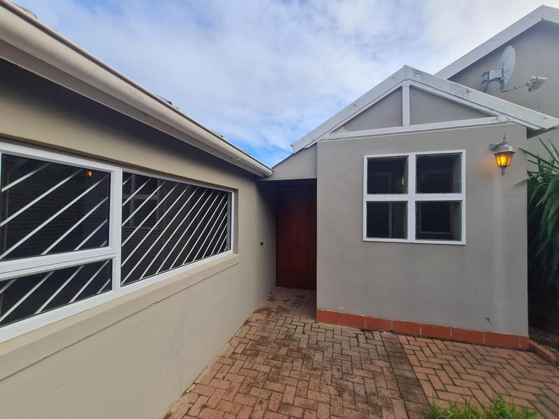 2 Bedroom Property for Sale in Admirals Park Western Cape